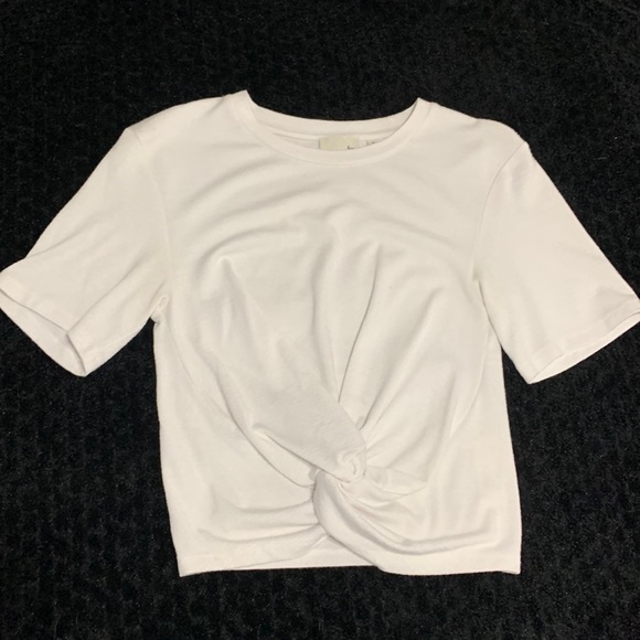 Wilfred White Tee - Picture 1 of 3